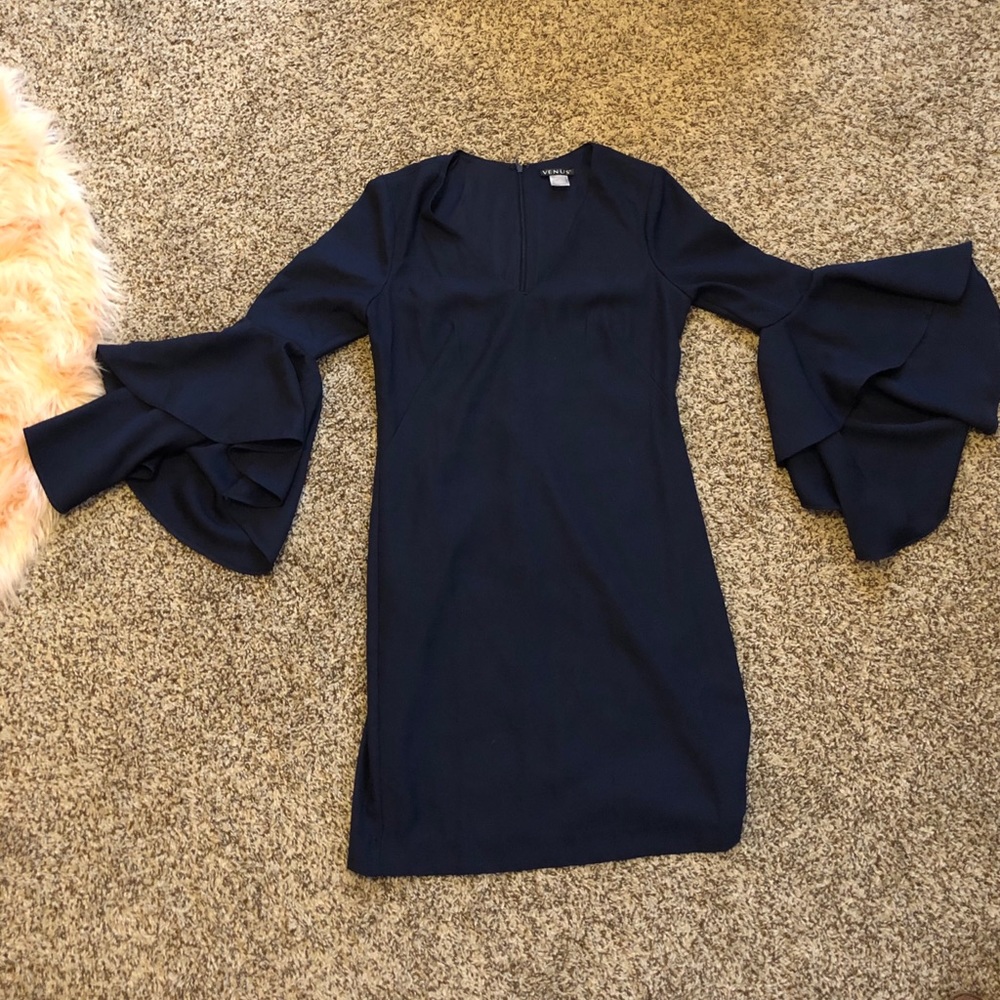 Bell sleeve Dress